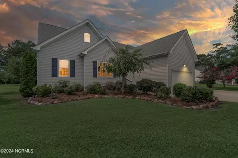 103 Prince William Dr, Elizabeth City, NC 27909
