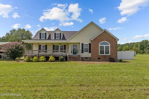 5743 Oakley Rd, Robersonville, NC 27871