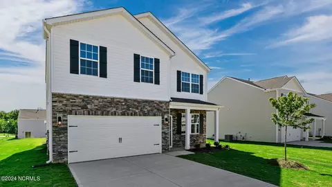 406 Lake Tyler Dr, New Bern, NC 28560