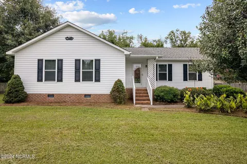 1848 Century Dr, Greenville, NC 27834