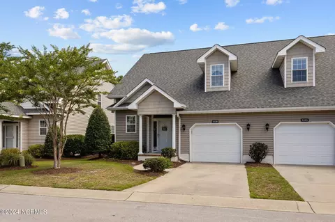 532 Village Green Dr #B, Morehead City, NC 28557