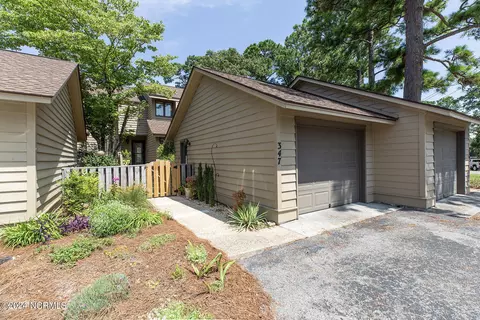 347 Sandpiper Ln, Hampstead, NC 28443