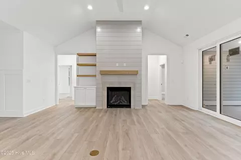 Living - 3454 Eagle Crest Dr SW, Supply, NC 28462 photo 2 of 3