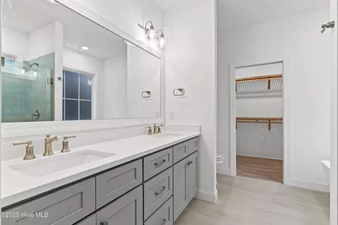 Bath - 3454 Eagle Crest Dr SW, Supply, NC 28462 photo 2 of 6