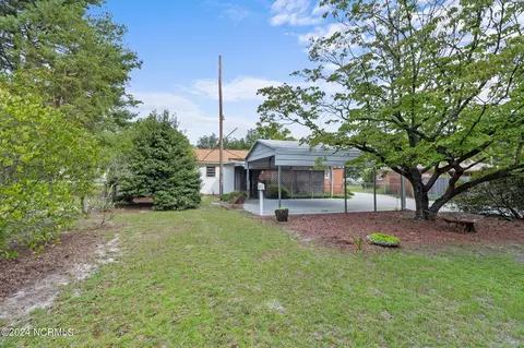 Exterior - 600 4th St, Hamlet, NC 28345 photo 7 of 9