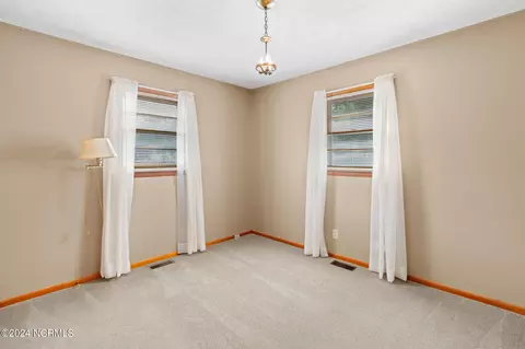 Bedroom - 600 4th St, Hamlet, NC 28345 photo 2 of 4