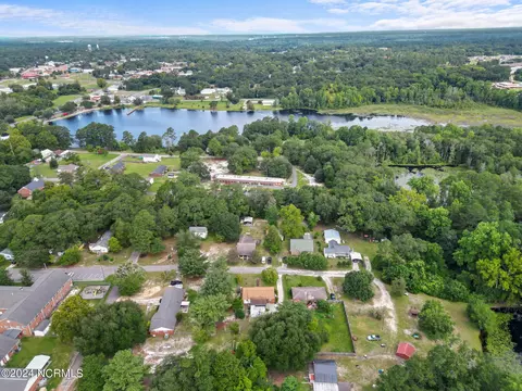 View/Area - 600 4th St, Hamlet, NC 28345 photo 4 of 4