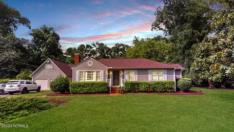 108 Elizabeth St, Richlands, NC 28574