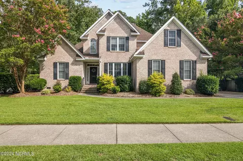 1612 Bloomsbury Rd, Greenville, NC 27858