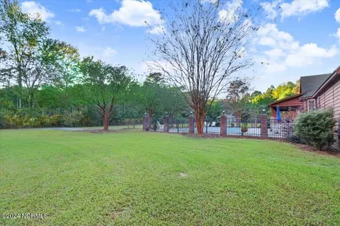 Exterior - 8660 Suttontown Rd, Faison, NC 28341 photo 7 of 13