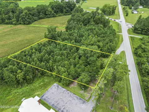 135 St Pauls Loop, Hubert, NC 28539