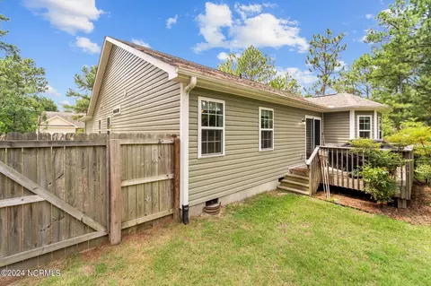 1325 Longleaf Dr E, Pinehurst, NC 28374 photo 32