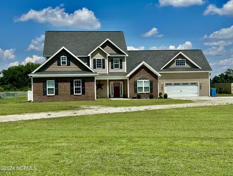 226 Gregory Fork Rd, Richlands, NC 28574