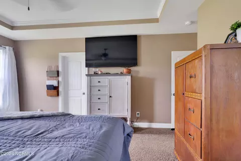 Bedroom - 226 Gregory Fork Rd, Richlands, NC 28574 photo 2 of 7
