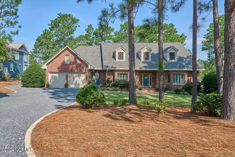 36 Pinebrook Dr #16, Pinehurst, NC 28374