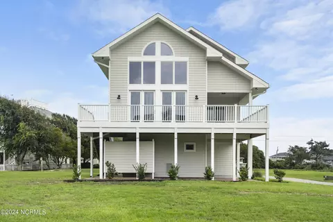 628 Maritime Way, Surf City, NC 28445