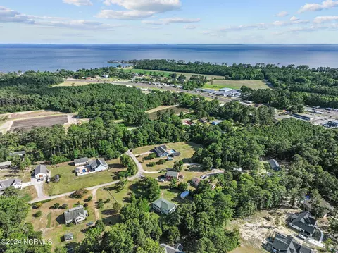 View/Area - 121 Noahs Ln, Point Harbor, NC 27964 photo 10 of 11