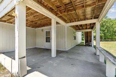 Exterior - 121 Noahs Ln, Point Harbor, NC 27964 photo 7 of 8