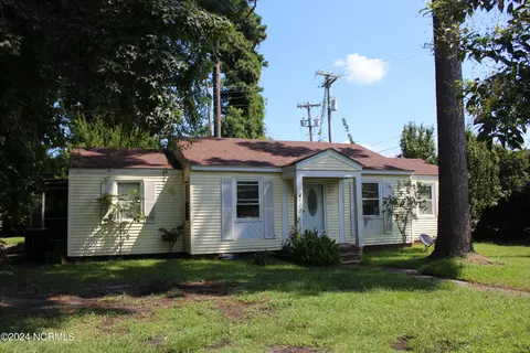 110 Miller Blvd, Havelock, NC 28532