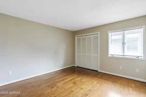 Bedroom - 436 Widgeon Dr, Hampstead, NC 28443 photo 5 of 7