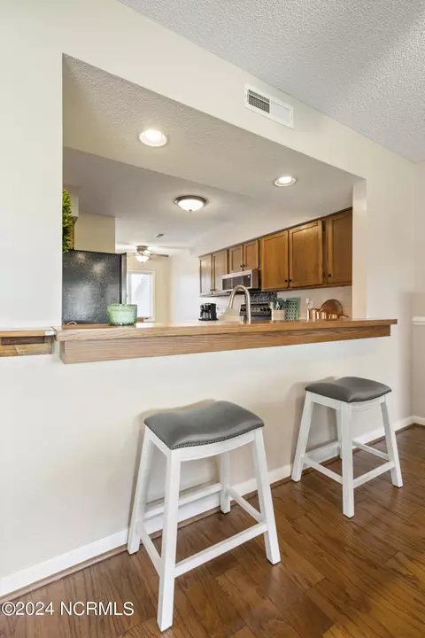 Kitchen - 436 Widgeon Dr, Hampstead, NC 28443 photo 6 of 6