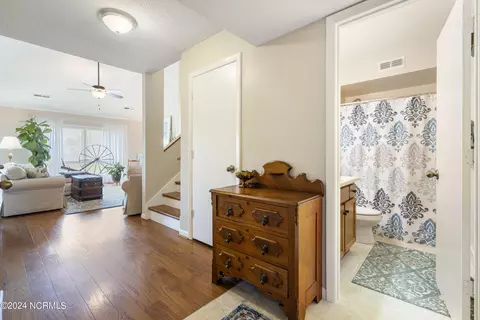 Entry Way - 436 Widgeon Dr, Hampstead, NC 28443 photo 4 of 9