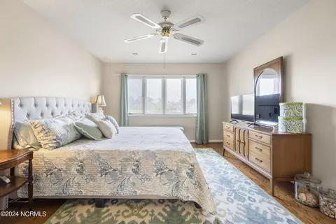 Bedroom - 436 Widgeon Dr, Hampstead, NC 28443 photo 4 of 7