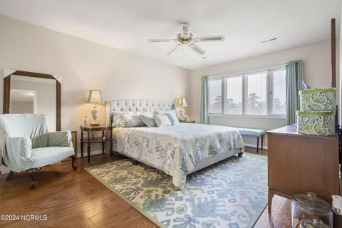 Bedroom - 436 Widgeon Dr, Hampstead, NC 28443 photo 3 of 7