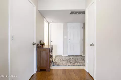 Entry Way - 436 Widgeon Dr, Hampstead, NC 28443 photo 5 of 9