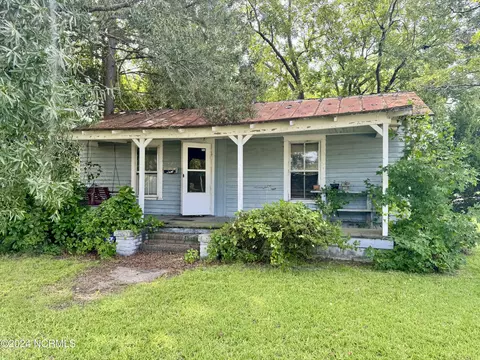 409 Middle St, Tarboro, NC 27886