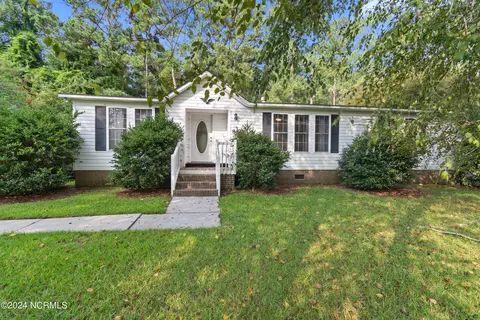852 Watson Ave SW, Carolina Shores, NC 28467
