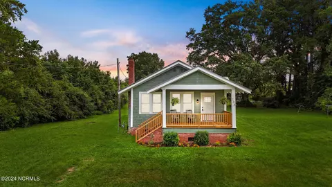 108 W Wilson St, Macclesfield, NC 27852