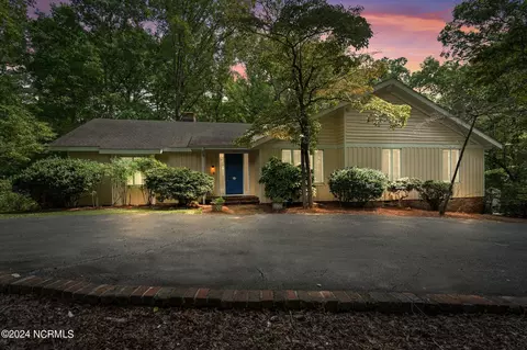 169 Candlewood Rd, Rocky Mount, NC 27804