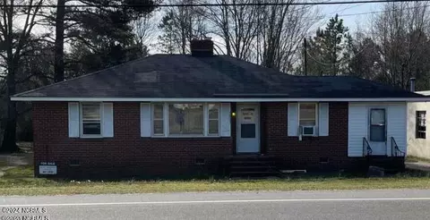 6985 W West Mount Dr, Rocky Mount, NC 27803
