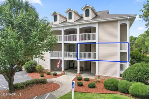 3350 Club Villas Dr # 204, Southport, NC 28461