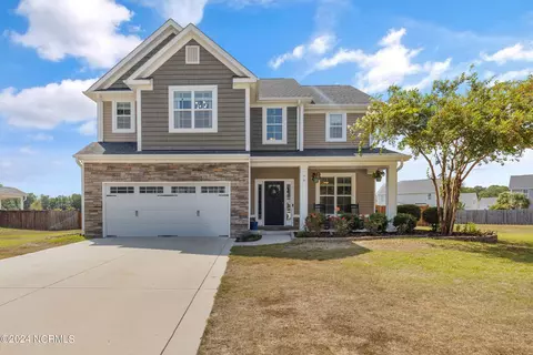 76 E Bailey Ln, Hampstead, NC 28443