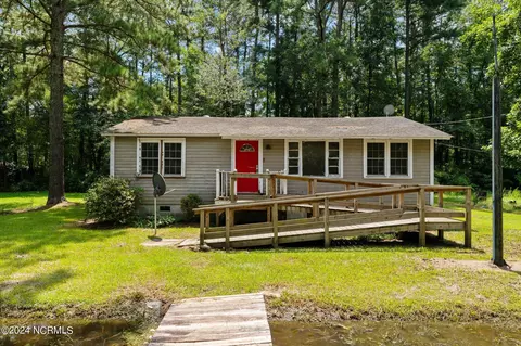 2039 Diddy Bo Ln, Kinston, NC 28504