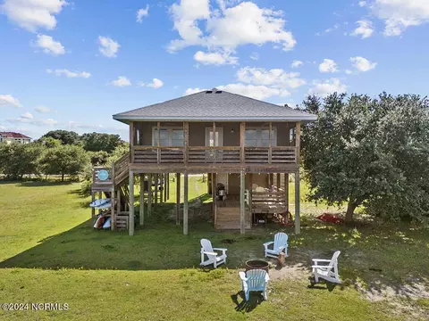 2124 Ocean Pearl Rd, Corolla, NC 27927