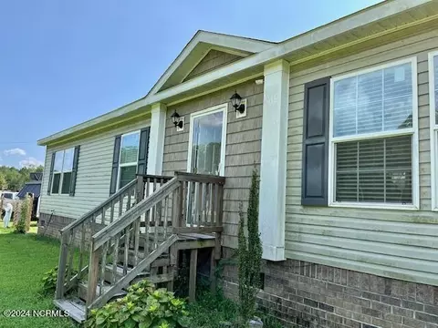 873 Pameter Rd, Hallsboro, NC 28442