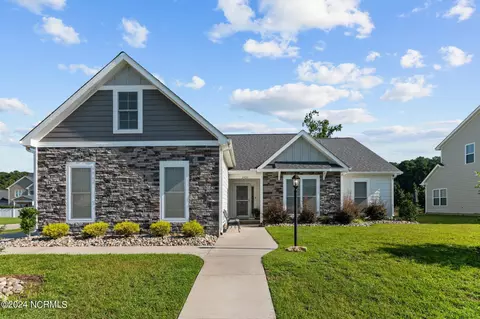 2420 Charity Ln, Winterville, NC 28590