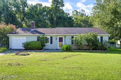 605 Duke Ct, Jacksonville, NC 28546
