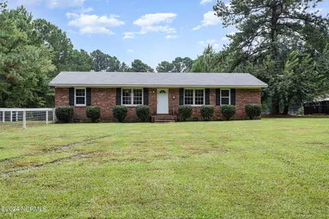 794 Myrtle Rd, Roseboro, NC 28382