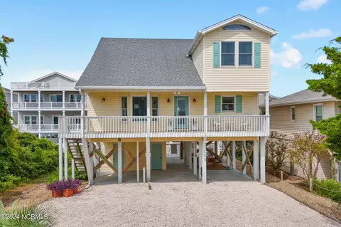 115 Seaside St, Holden Beach, NC 28462