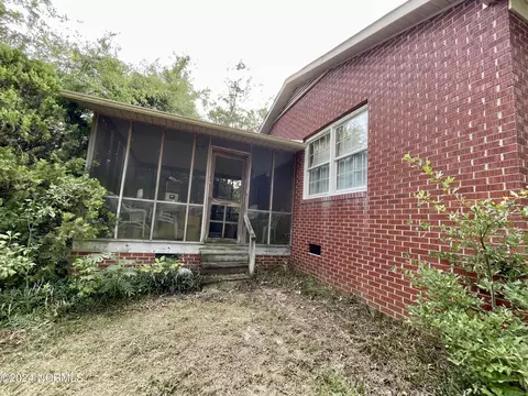 Exterior - 202 E Vance St, Williamston, NC 27892 photo 4 of 6