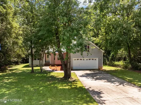 1210 Petite Terre Ct, New Bern, NC 28560