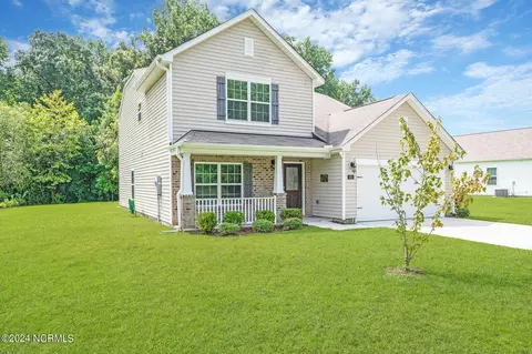 560 Denali Rd, Winterville, NC 28590