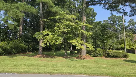 1204 Cherry Ln, New Bern, NC 28562