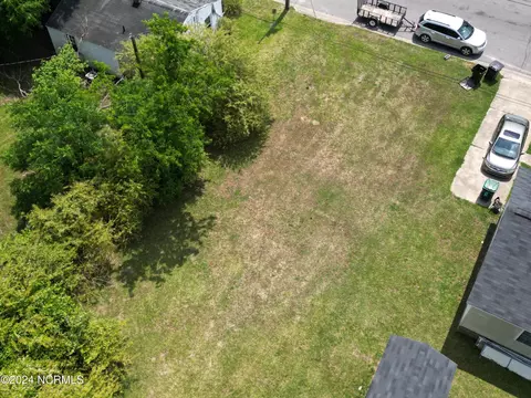 1306 Martin Luther King Jr Dr, Tarboro, NC 27886