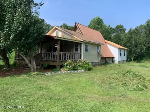 3395 Boat Ln SE, Bolivia, NC 28422