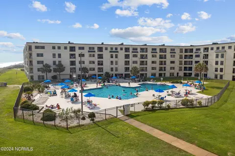 1505 Salter Path Rd #320, Indian Beach, NC 28512